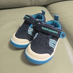 Bubble Gummers Roar Navy‎ Blue Child Size 3.5 Used Once